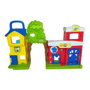 Fisher Price Little People Animal Resuce Adoption Center Vet Hospital Playset